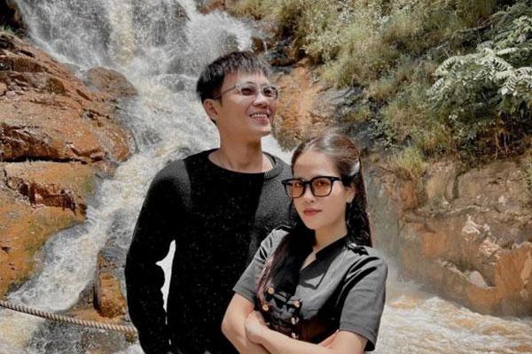 Giữa cơn sốt Diệu Nhi, bồ cũ Quang Hải cũng khoe kết hôn với Anh Tú-7