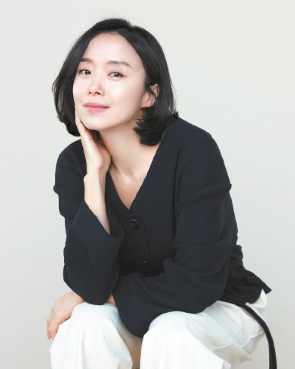 Ảnh hậu Cannes Jeon Do Yeon: Táo bạo trên màn ảnh, bình lặng trong hôn nhân-1