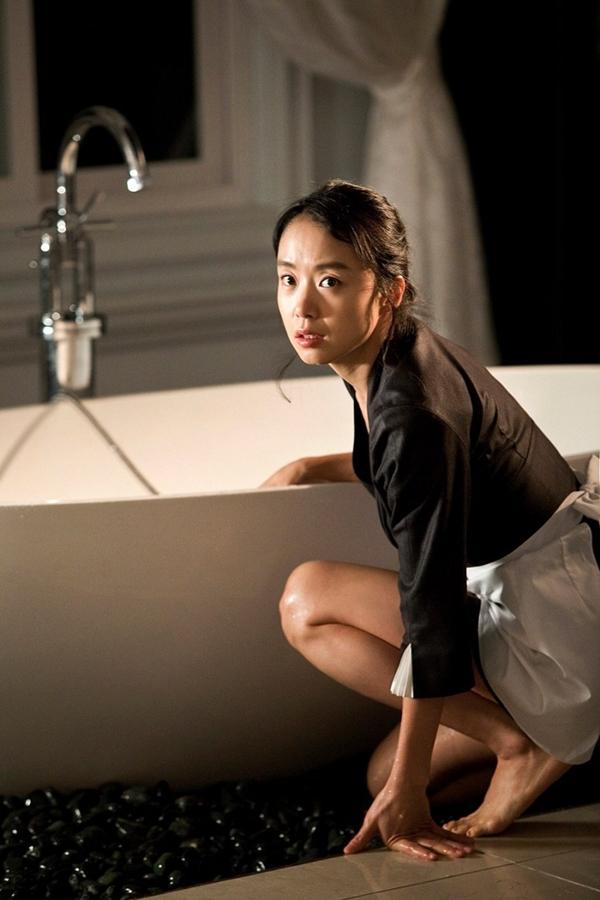 Ảnh hậu Cannes Jeon Do Yeon: Táo bạo trên màn ảnh, bình lặng trong hôn nhân-4