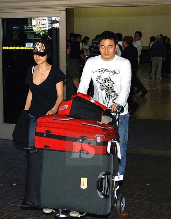 Ảnh hậu Cannes Jeon Do Yeon: Táo bạo trên màn ảnh, bình lặng trong hôn nhân-8