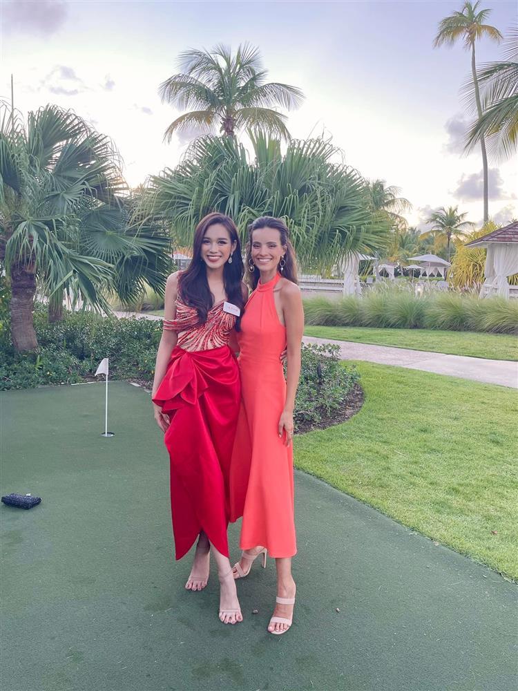 Đỗ Thị Hà đọ sắc tới 4 Miss World, có thắng được ai?-12