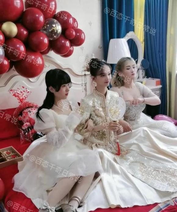 Phù dâu mặc váy mát mẻ trong đám cưới, chiếm hết spotlight cô dâu-1