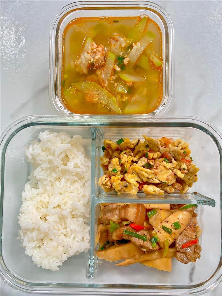 Vợ người ta khoe loạt siêu phẩm cơm hộp cho chồng mang đi làm-10