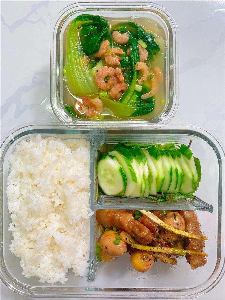 Vợ người ta khoe loạt siêu phẩm cơm hộp cho chồng mang đi làm-11