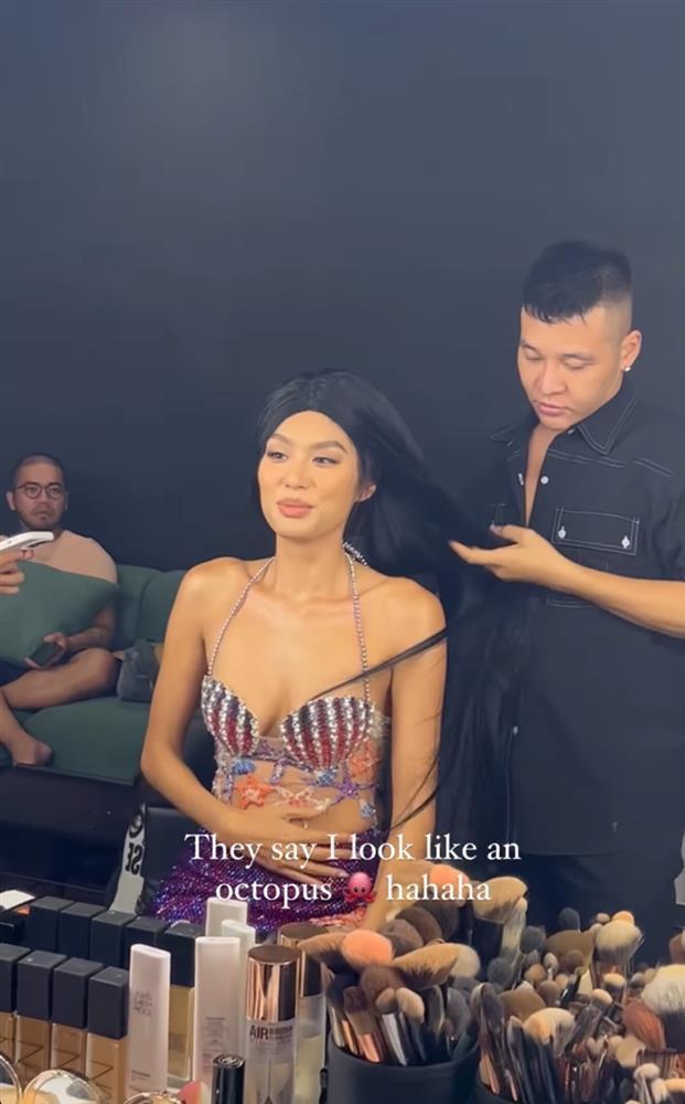 Thảo Nhi Lê bị ví như bạch tuộc khi mặc lại đầm Ngọc Trinh-2