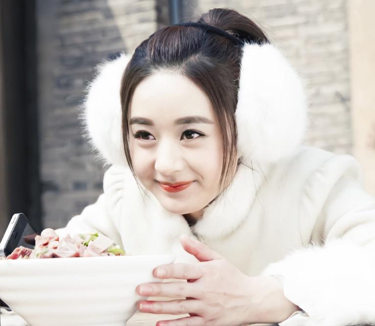 4 mỹ nhân má bánh bao: Triệu Lộ Tư khác nào bản sao Triệu Lệ Dĩnh-2