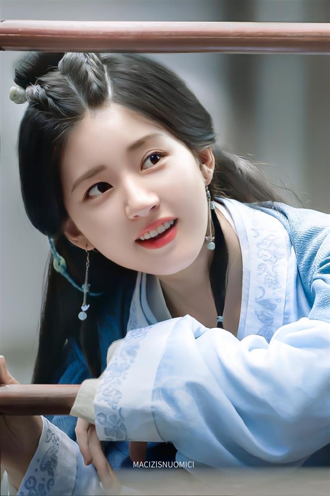 4 mỹ nhân má bánh bao: Triệu Lộ Tư khác nào bản sao Triệu Lệ Dĩnh-4