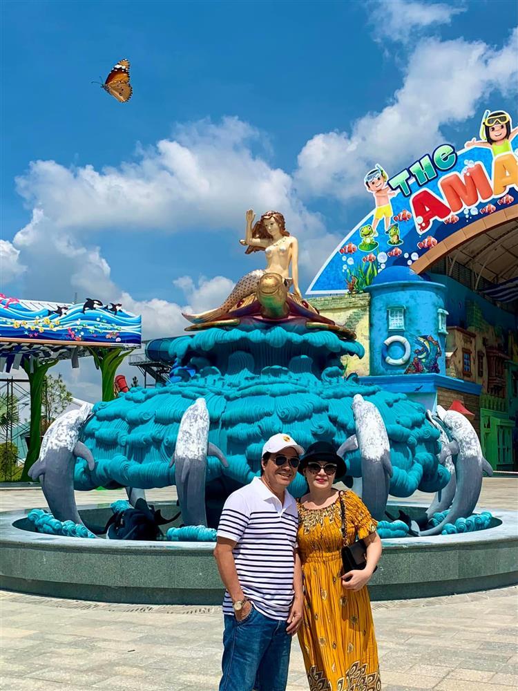 Bố mẹ chồng Lê Âu Ngân Anh sống sang chảnh, du lịch khắp nơi-4