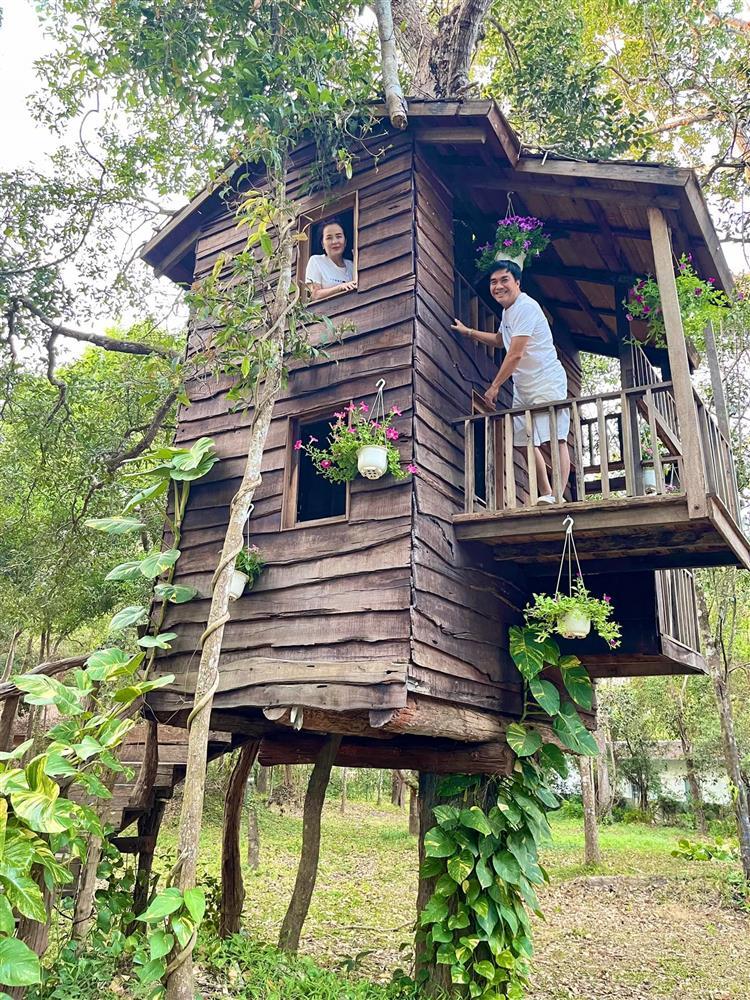 Bố mẹ chồng Lê Âu Ngân Anh sống sang chảnh, du lịch khắp nơi-10