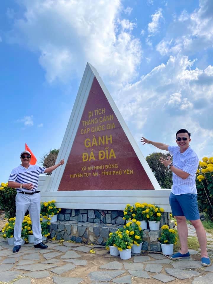 Bố mẹ chồng Lê Âu Ngân Anh sống sang chảnh, du lịch khắp nơi-14