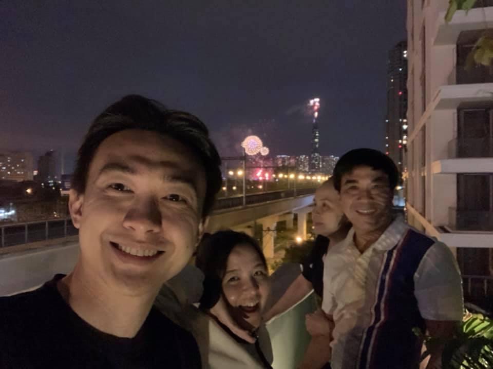 Bố mẹ chồng Lê Âu Ngân Anh sống sang chảnh, du lịch khắp nơi-24