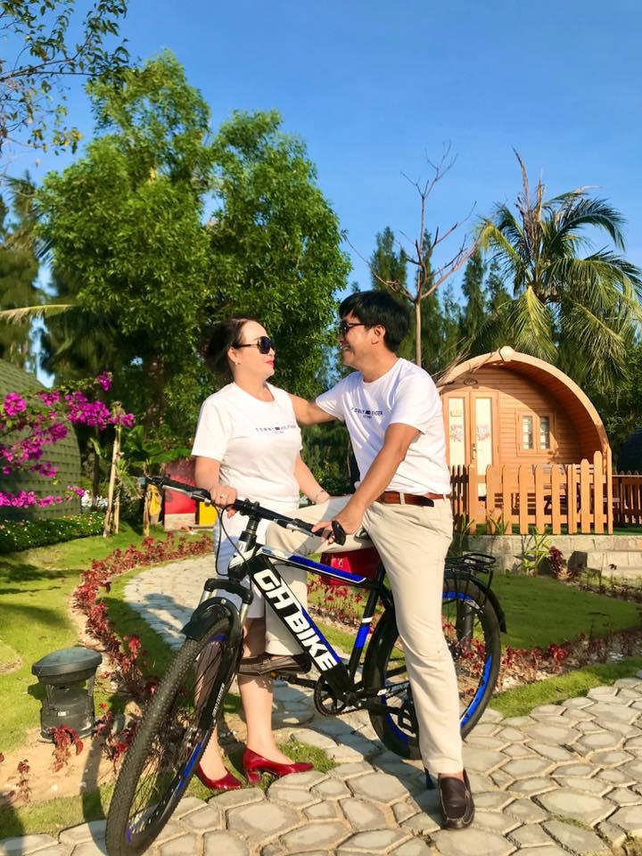 Bố mẹ chồng Lê Âu Ngân Anh sống sang chảnh, du lịch khắp nơi-29