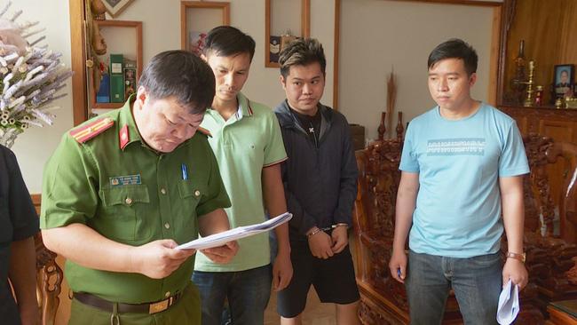 Bắt giữ đối tượng ép bé gái 14 tuổi thế chấp clip nóng để vay tiền-2