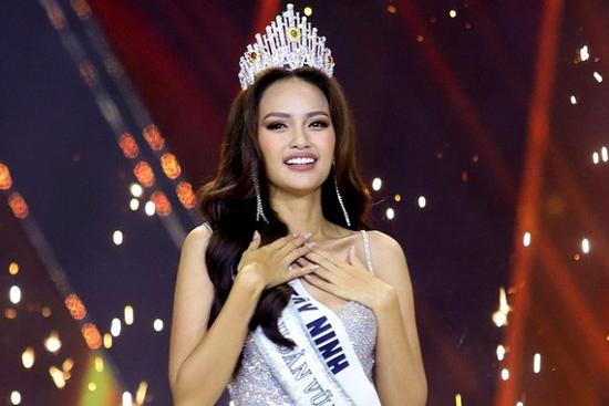 Miss Universe 2022 tổ chức tháng 10, Ngọc Châu chạy có kịp?