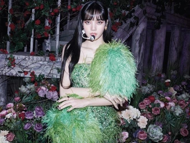 Những lần BlackPink gây tranh cãi về trang phục-4