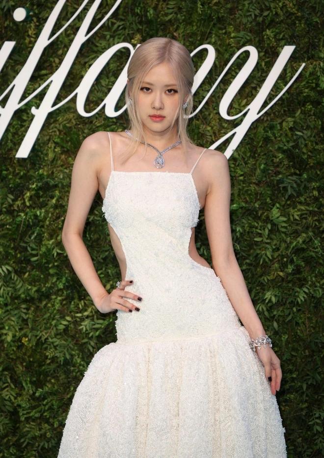 Những lần BlackPink gây tranh cãi về trang phục-7