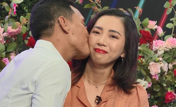 30 tuổi chưa từng yêu, anh chàng hẹn hò gái xinh có tướng phu thê-10