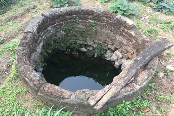 Đăng Facebook nói lời từ biệt rồi ôm con 2 tuổi nhảy xuống giếng tự tử-1