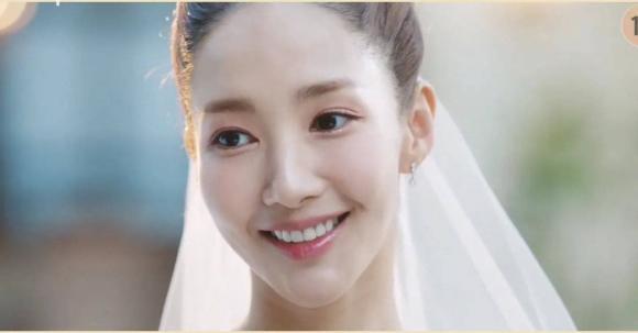 Nữ hoàng dao kéo Park Min Young gây hãi với phần cổ nhăn nhúm-2