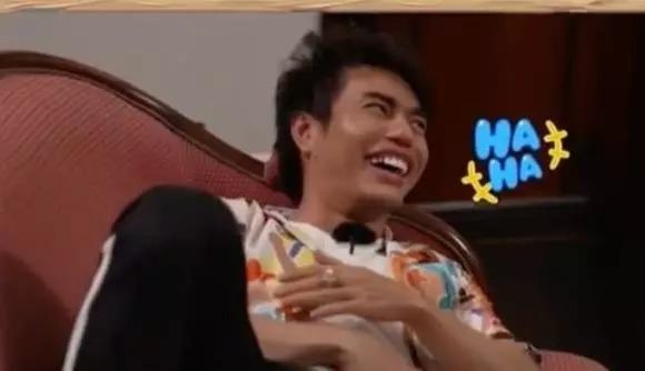 Lê Dương Bảo Lâm được tạc mặt lên đầu, bộ nhá đố lệch được-8