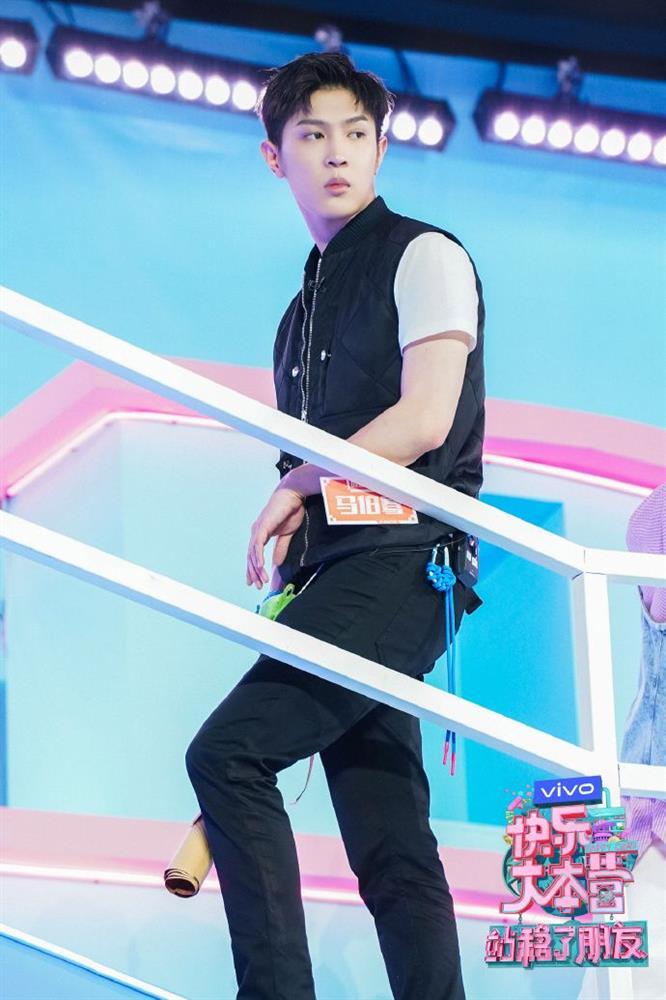 Triệu Lộ Tư phải đóng cùng bạn diễn kém tiếng, kém cả sắc-10