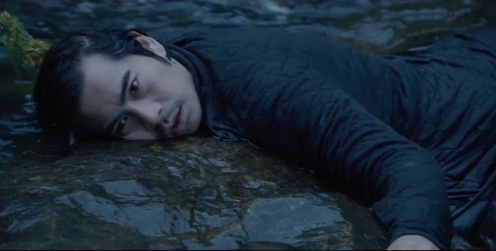 Cao Thái Hà suýt chết ngạt khi bị bạn diễn bóp cổ-1