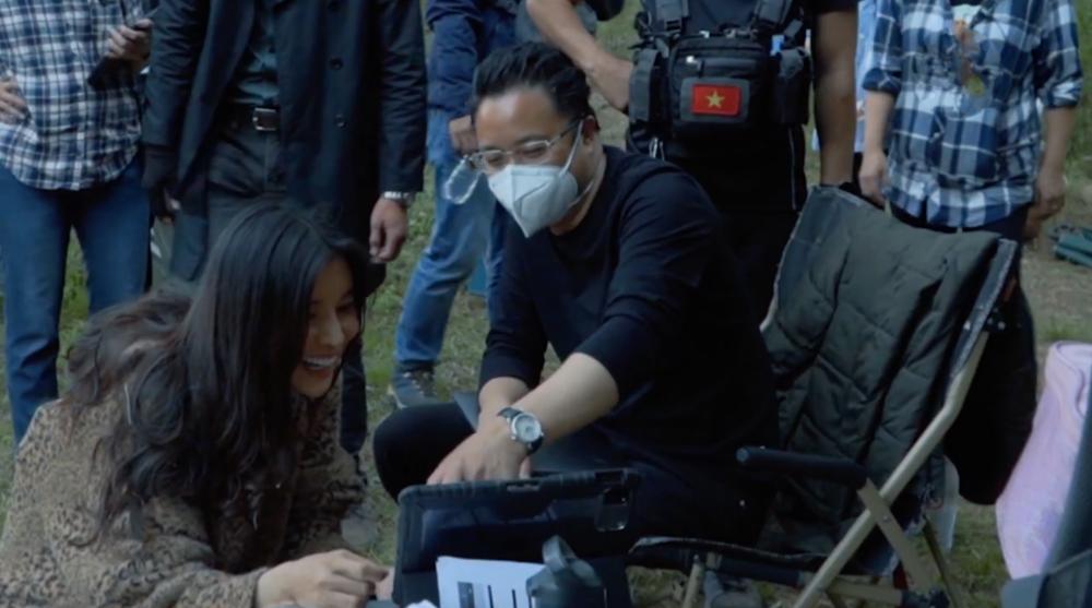 Cao Thái Hà suýt chết ngạt khi bị bạn diễn bóp cổ-5