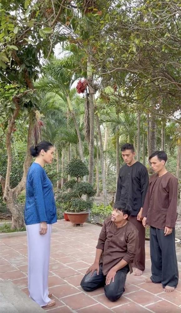 Sao Việt quên thoại: Do bị tát đau, lo nhắc lời cho diễn viên khác-3