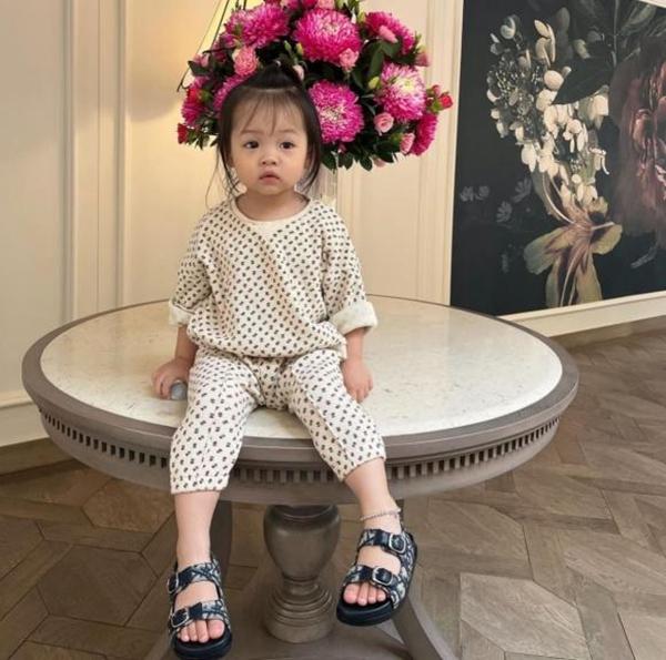 Cường Đô La và Đàm Thu Trang thi nhau khoe ảnh tình bể bình-3