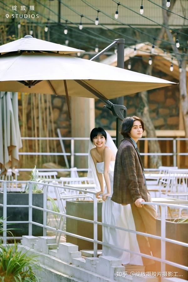 Cô dâu bật khóc khi nhận đóng ảnh cưới thảm họa-11