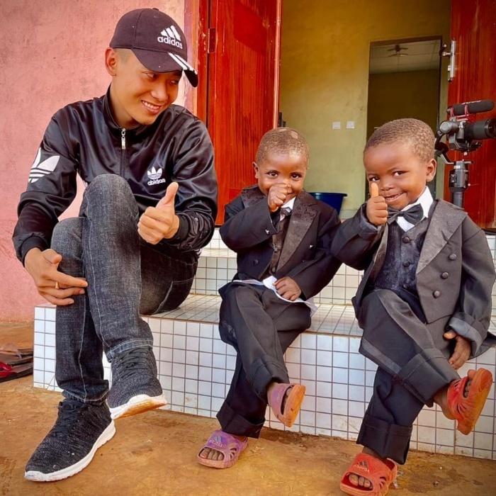 Quang Linh Vlog dậy thì thất bại, ngày càng đen đúa-3