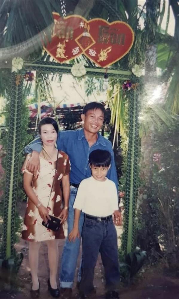 Lê Dương Bảo Lâm dao kéo tơi bời vẫn còn nguyên 1 điểm giữ từ bé-1