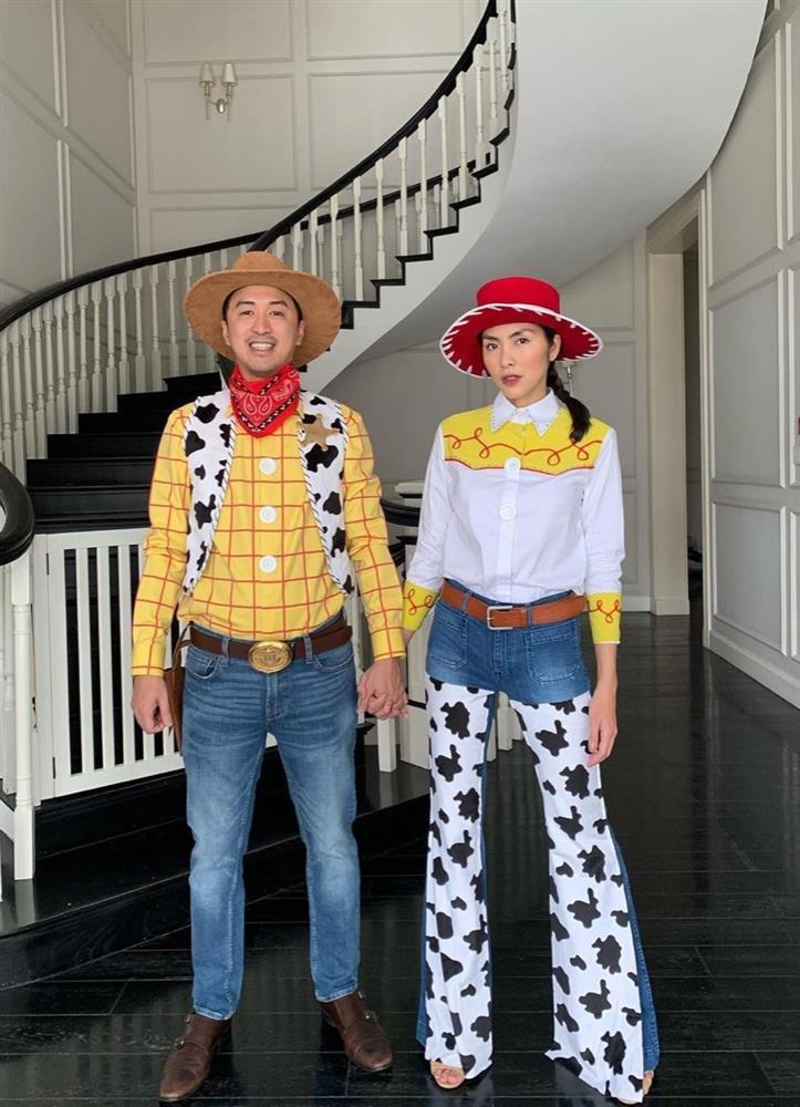 Hà Tăng và chồng 10 năm 1 kiểu chụp đánh dấu chủ quyền-6