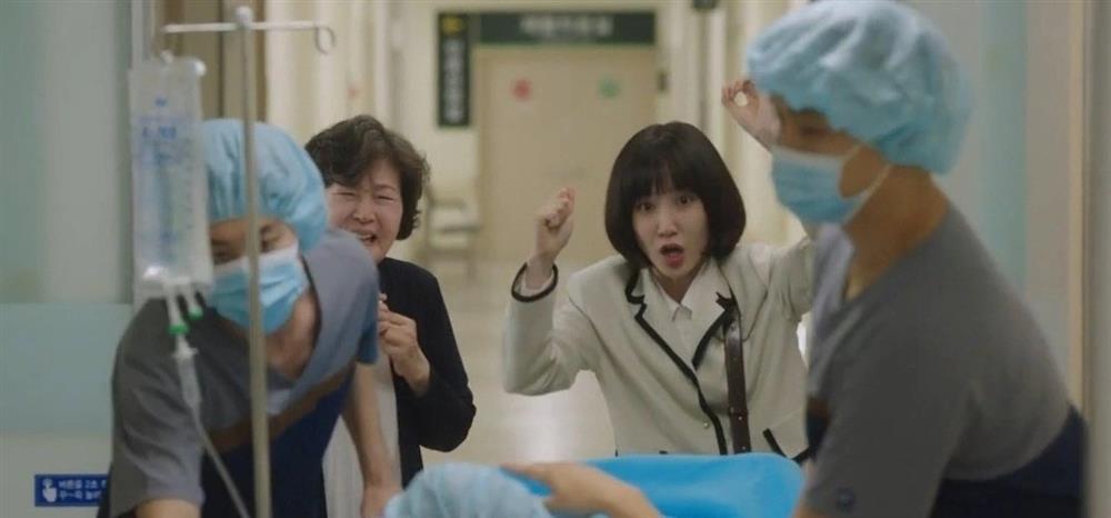 Phim luật sư Woo dùng bệnh ung thư để làm trò cười-5