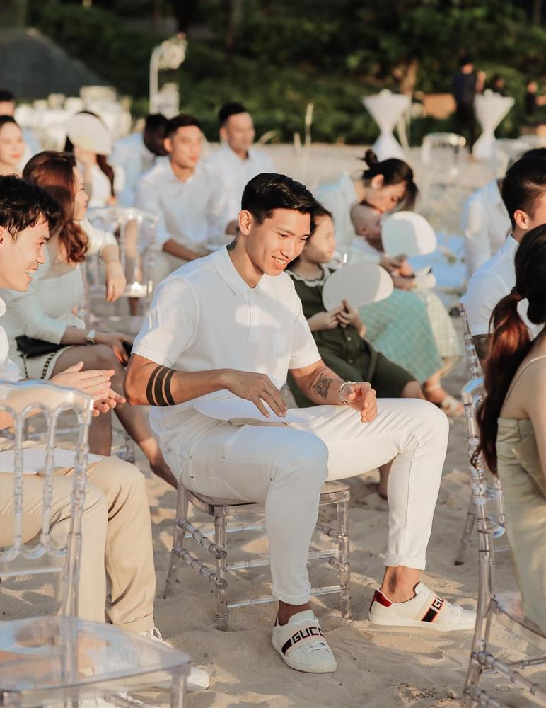 Đoàn Văn Hậu mặc mãi một kiểu quần hẹn hò Doãn Hải My-6