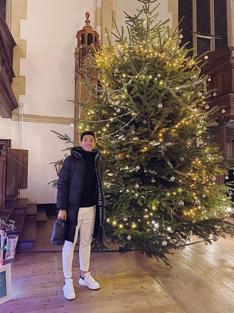 Đoàn Văn Hậu mặc mãi một kiểu quần hẹn hò Doãn Hải My-7