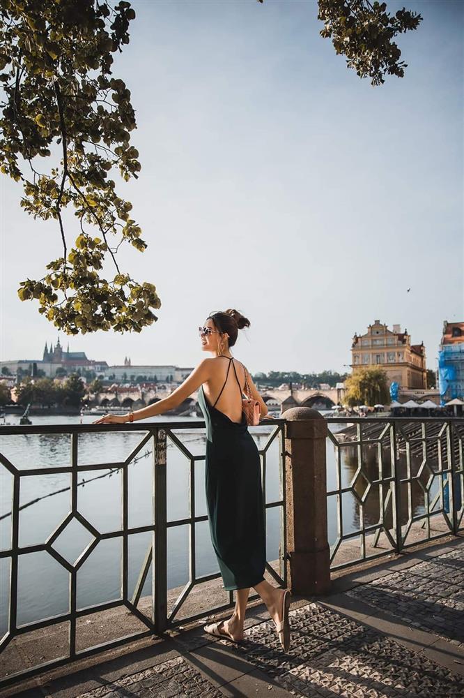 Tin showbiz Việt ngày 19/8: Vợ cũ Đàm Vĩnh Hưng ghé biệt thự Lệ Quyên-8