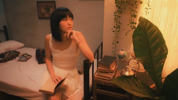 Đăng ảnh mới, Hải Tú gợi nhớ loạt hình bán nude tai tiếng-2