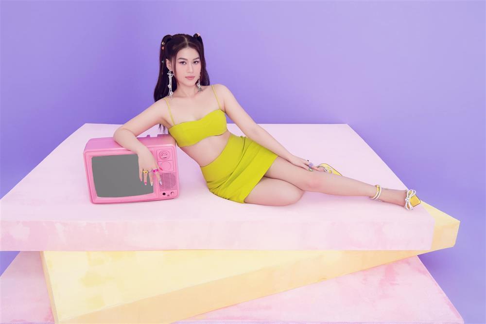 Ái nữ đại gia thủy sản năm 12 tuổi, mũm mĩm quá nhìn không ra-8