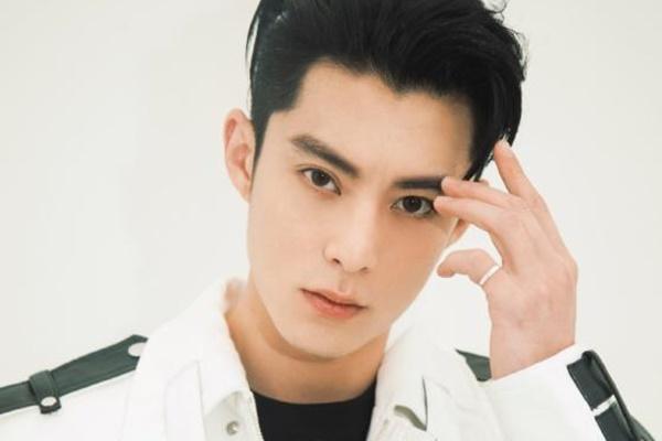 Gia cảnh bình dân của mỹ nam Thương Lan Quyết Vương Hạc Đệ-7