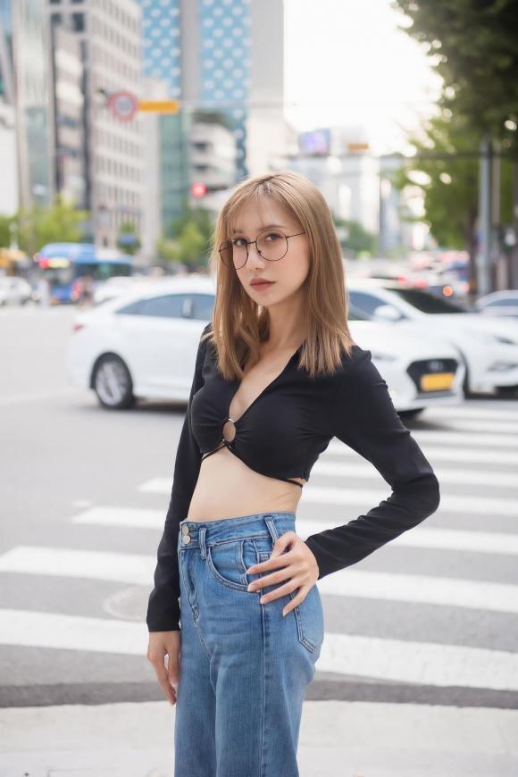 Hương Giang kín đáo sau chia tay Matt Liu - Ngọc Trinh sexy đối lập-5