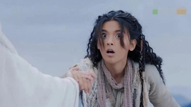 Angela Baby, Dương Tử ai diễn xuất trợn mắt gây ám ảnh hơn?-3