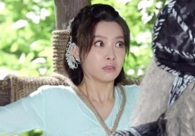 Angela Baby, Dương Tử ai diễn xuất trợn mắt gây ám ảnh hơn?-6