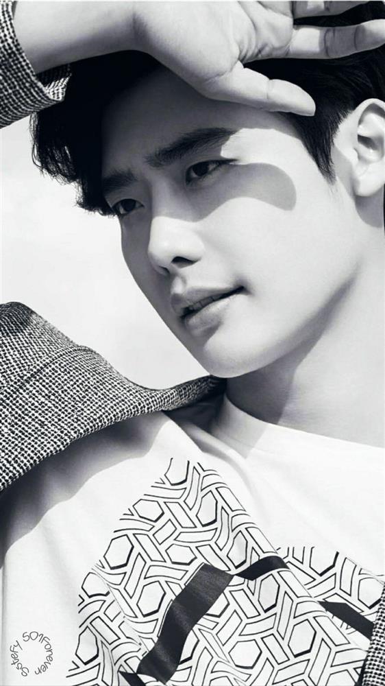 Lee Jong Suk từng không thích IU, rời SM Entertainment vì bị lừa-9
