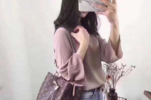 Lỡ mồm chê vợ tiêu hoang, anh chồng nhận cái kết tởn đến già-4