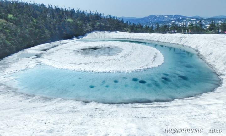 Kỳ ảo Hồ Mắt Rồng chỉ xuất hiện đúng một lần trong năm-3