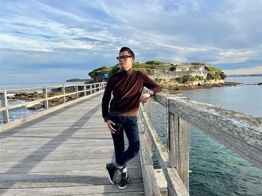 Quang Dũng mất cân đối khi lên ảnh, 1m75 mà như người tí hon-9