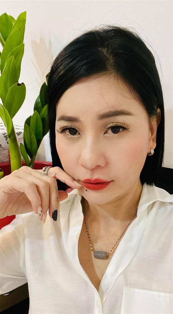 Tin showbiz Việt ngày 20/8: Lê Phương đẹp giữa rừng nhân tạo-3