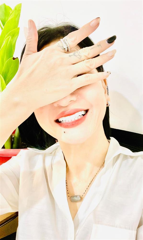 Tin showbiz Việt ngày 20/8: Lê Phương đẹp giữa rừng nhân tạo-4