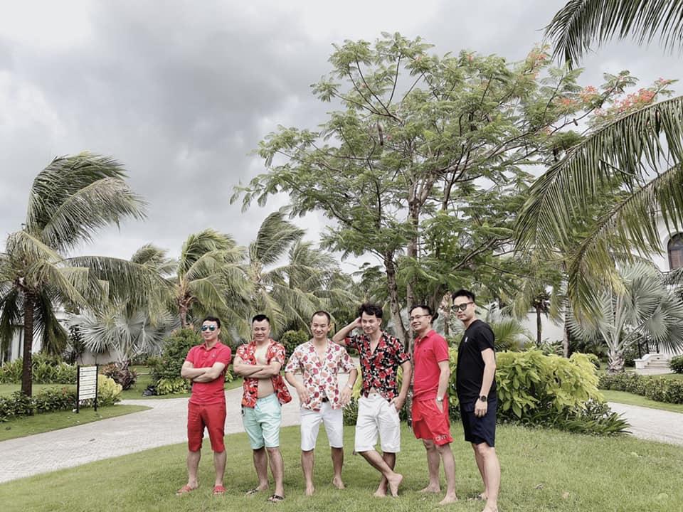 Tin showbiz Việt ngày 20/8: Lê Phương đẹp giữa rừng nhân tạo-13